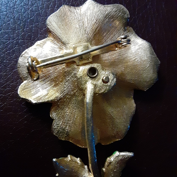 Vintage Enamel Pansy Yellow Gold Tone Brooch - Picture 4 of 4